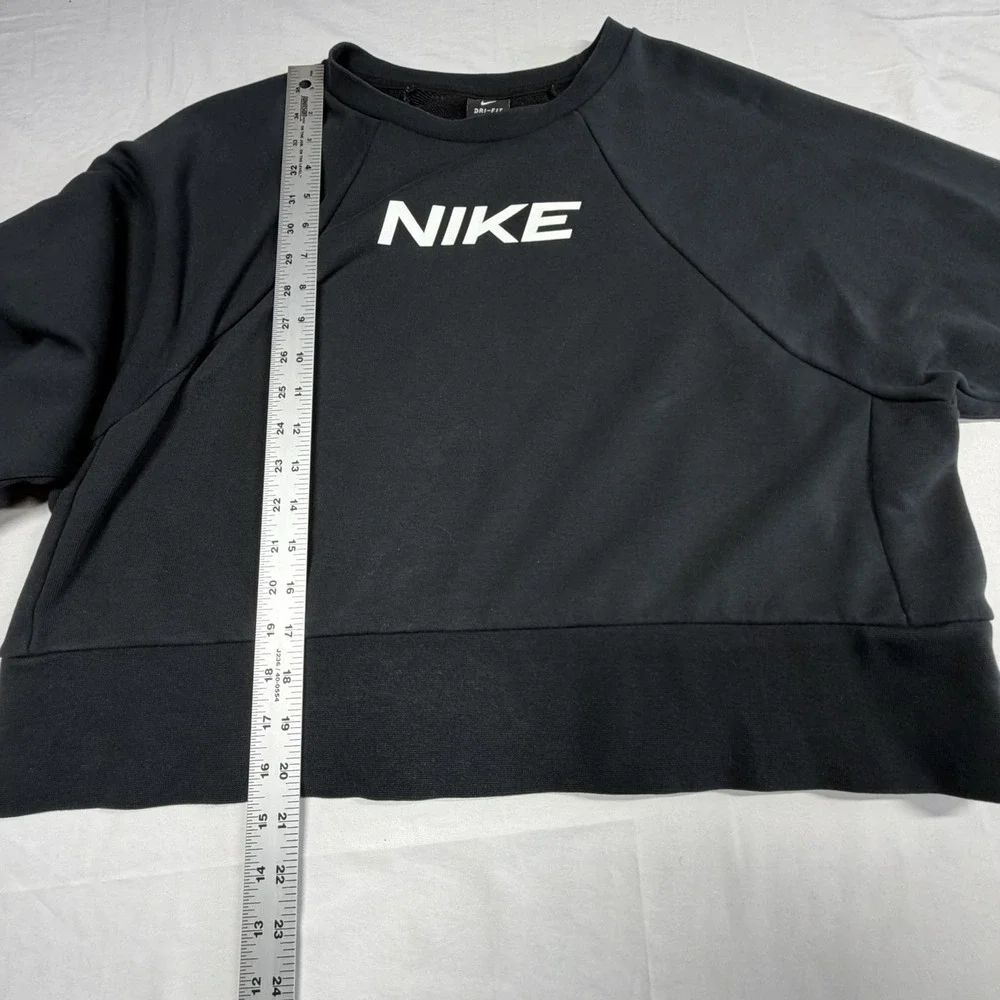 Women's Nike Dri-Fit Cropped Crew Neck Sweatshirt Black Large